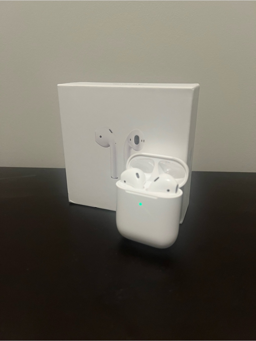 Apple AirPods 2nd generation - Wireless charging case